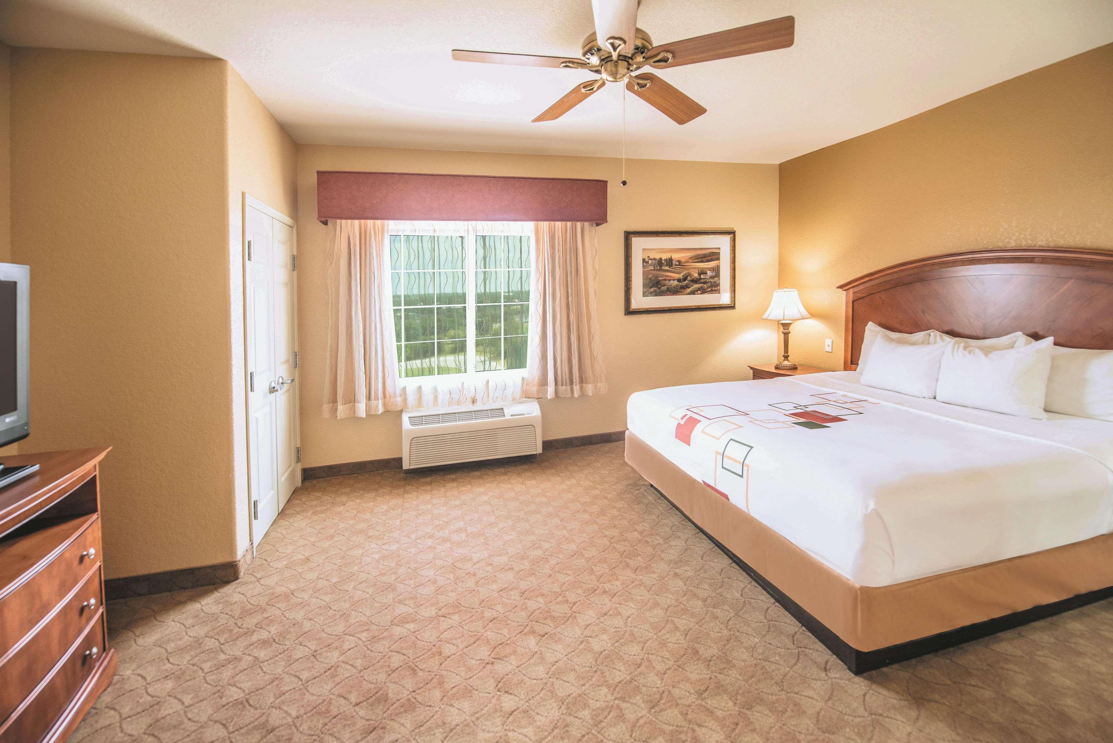 La Quinta By Wyndham Marble Falls Exterior photo