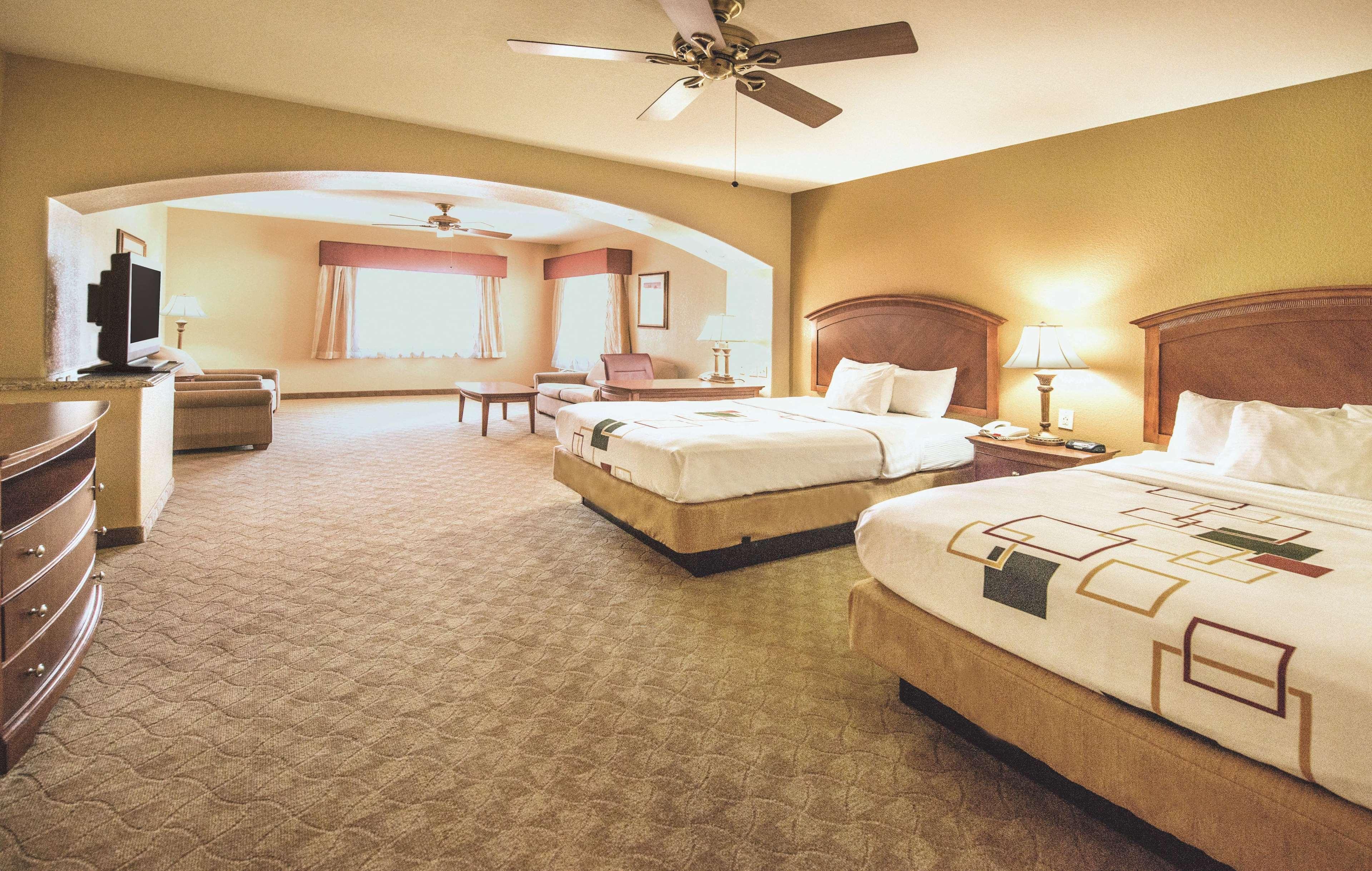 La Quinta By Wyndham Marble Falls Exterior photo