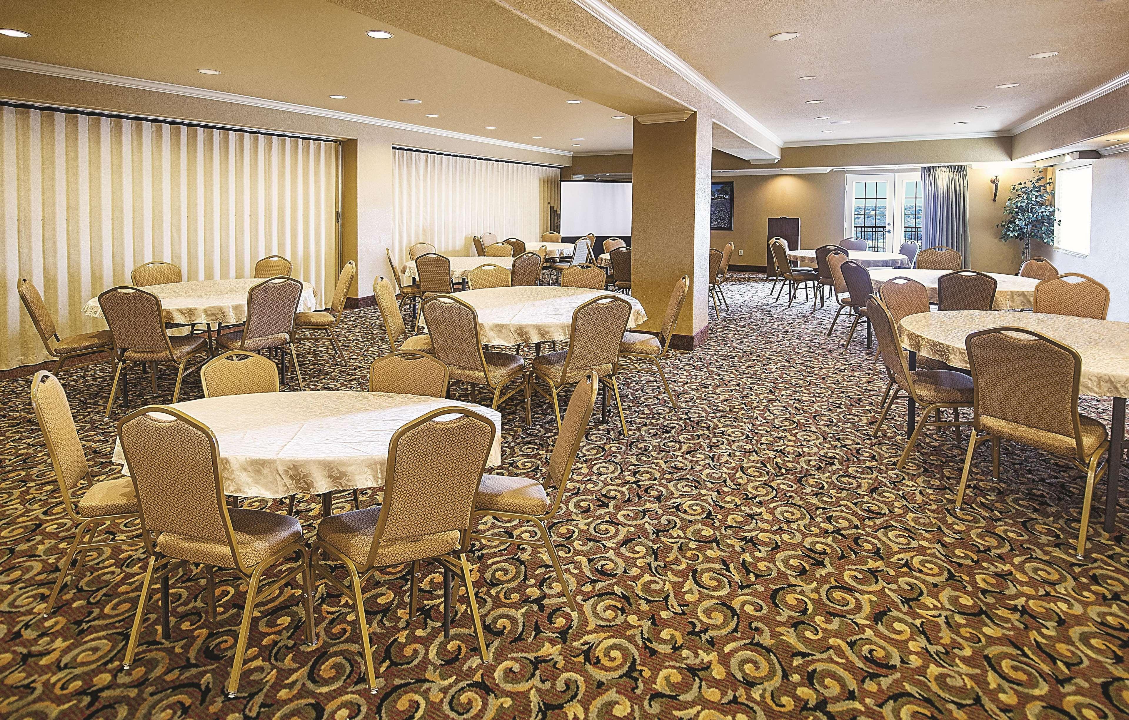 La Quinta By Wyndham Marble Falls Exterior photo